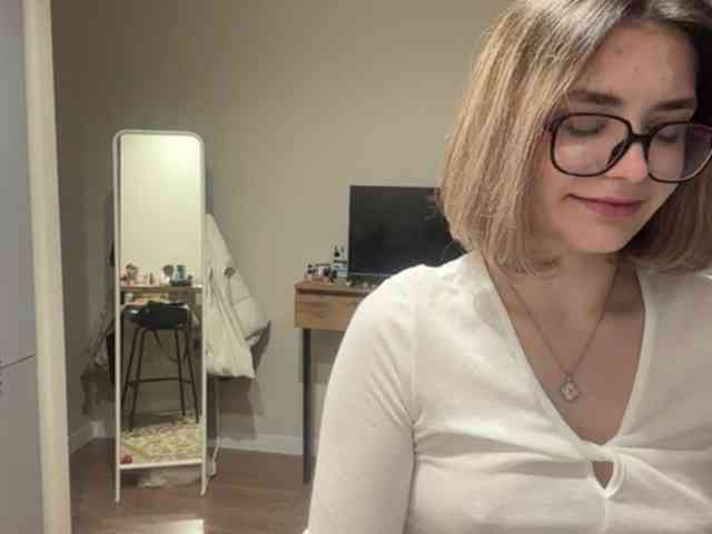 AlbaMihelcic webcam
