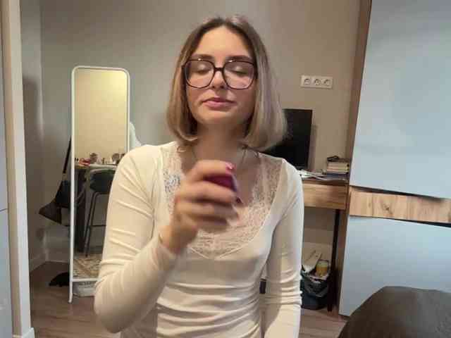 AlbaMihelcic webcam