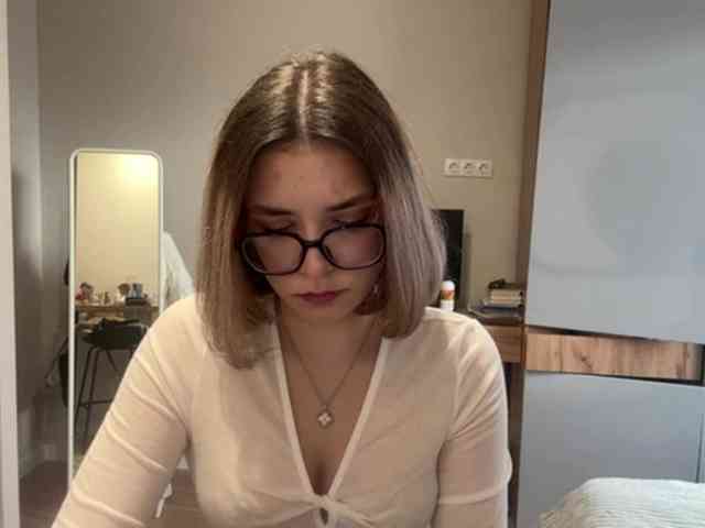 AlbaMihelcic webcam