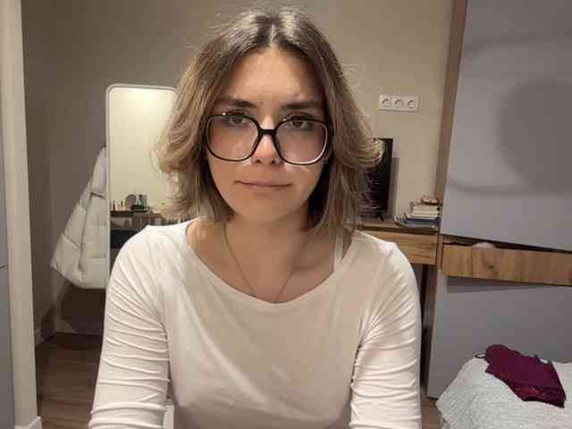 AlbaMihelcic webcam