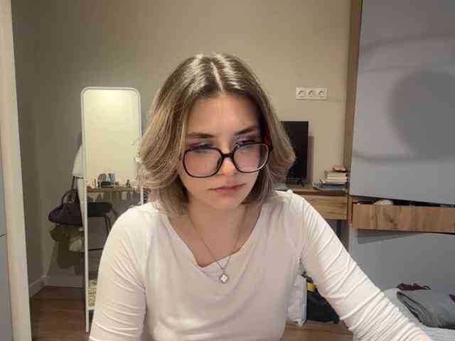 AlbaMihelcic webcam