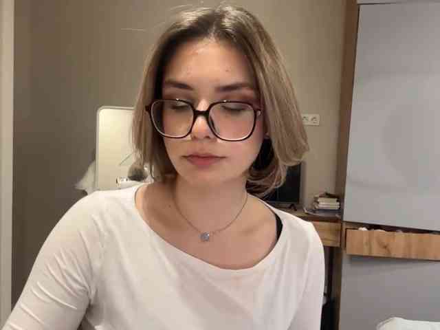 AlbaMihelcic webcam
