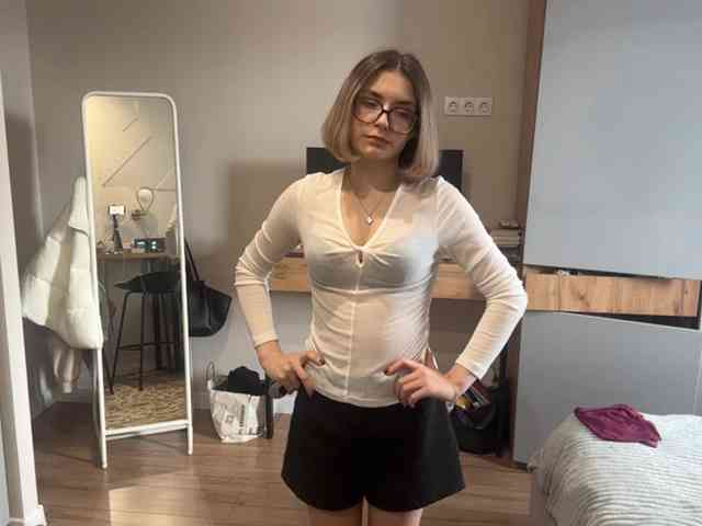 AlbaMihelcic webcam