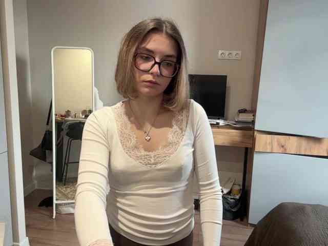 AlbaMihelcic webcam