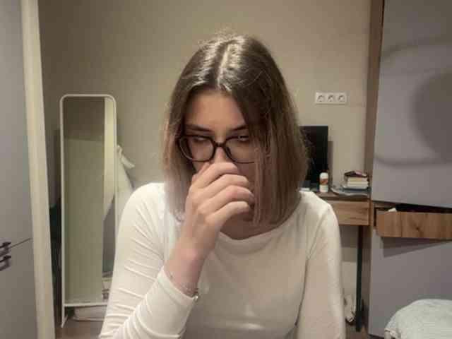 AlbaMihelcic webcam