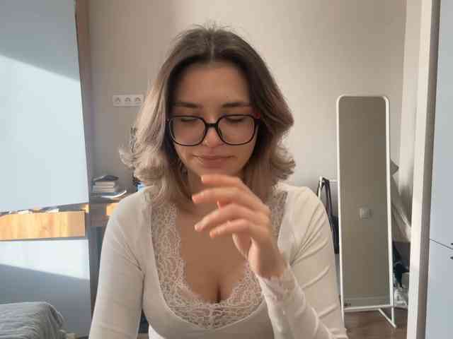 AlbaMihelcic webcam