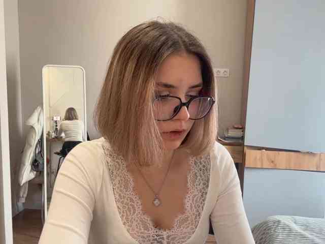 AlbaMihelcic webcam
