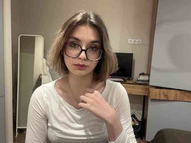 AlbaMihelcic webcam