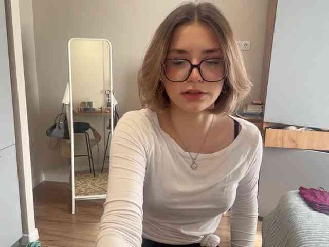 AlbaMihelcic webcam