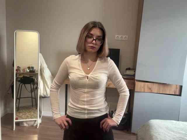 AlbaMihelcic webcam