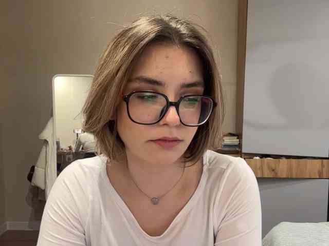 AlbaMihelcic webcam