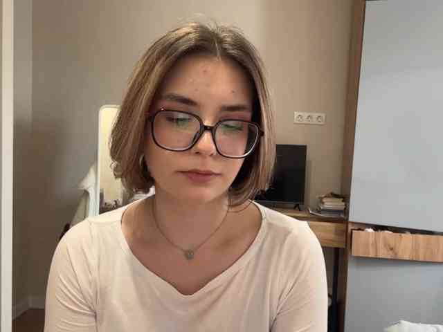 AlbaMihelcic Sex Cam Show