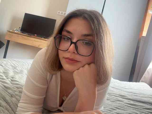 AlbaMihelcic webcam