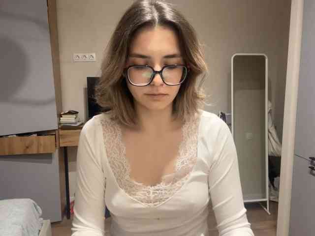 AlbaMihelcic webcam