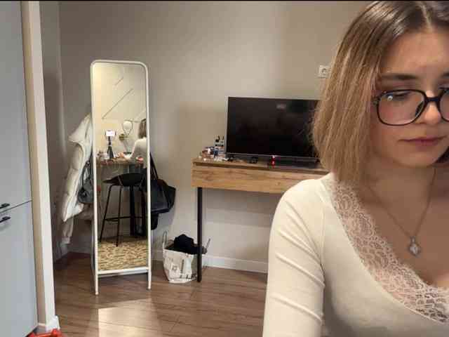 AlbaMihelcic webcam