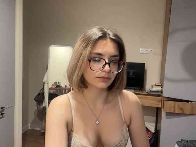 AlbaMihelcic webcam