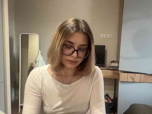 AlbaMihelcic webcam