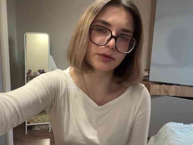 AlbaMihelcic webcam