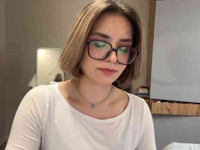 AlbaMihelcic webcam