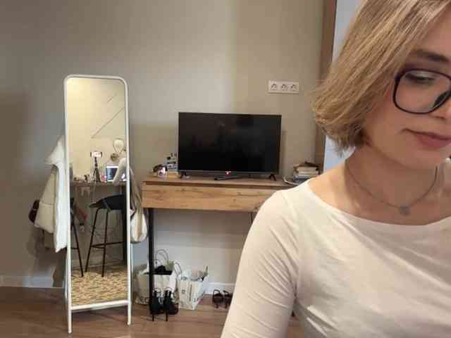 AlbaMihelcic webcam