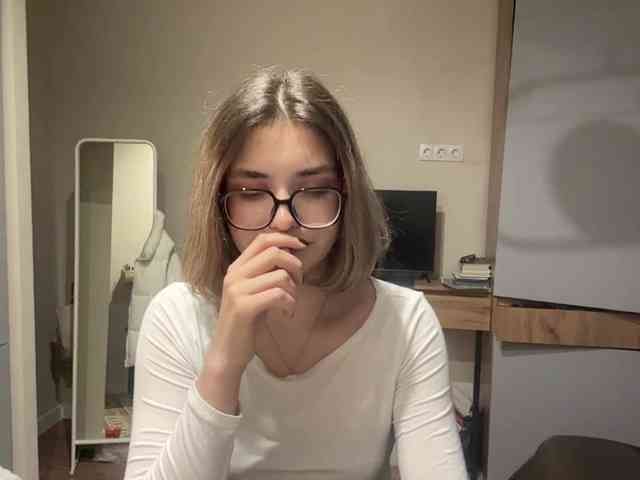 AlbaMihelcic webcam