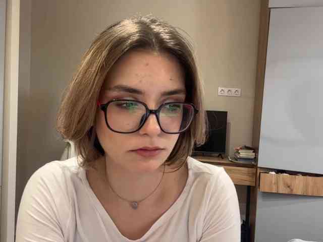 AlbaMihelcic webcam