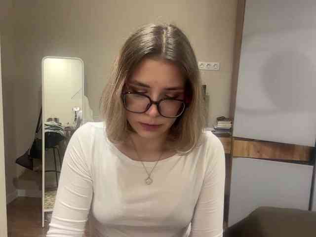 AlbaMihelcic webcam