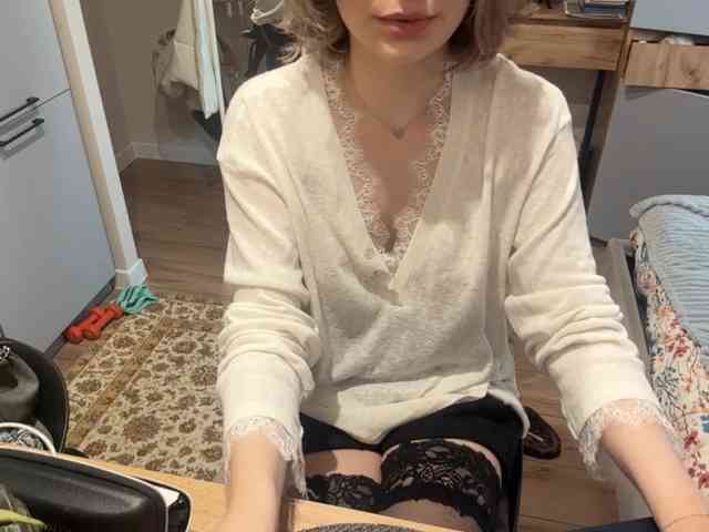 AlbaMihelcic webcam