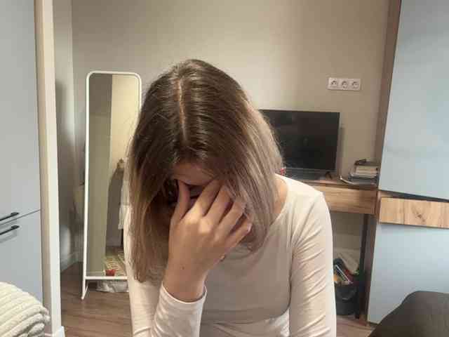 AlbaMihelcic webcam