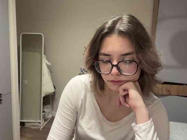 AlbaMihelcic webcam