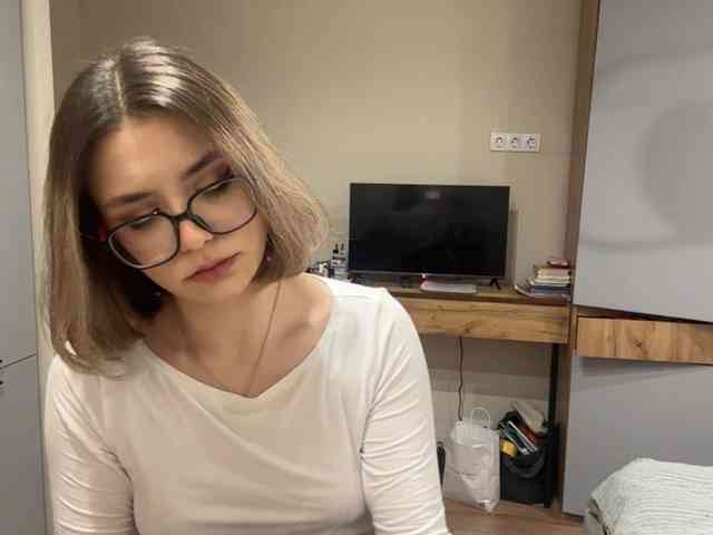 AlbaMihelcic webcam