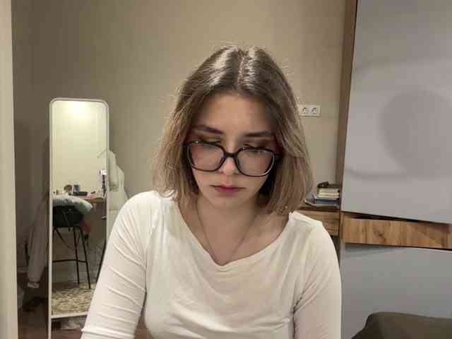 AlbaMihelcic webcam