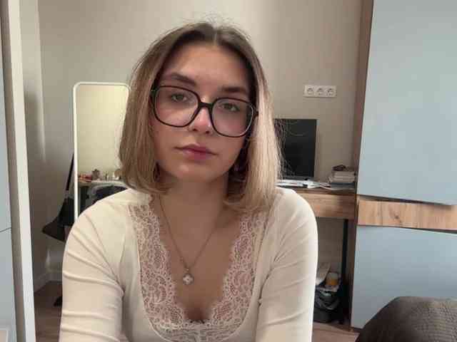 AlbaMihelcic webcam