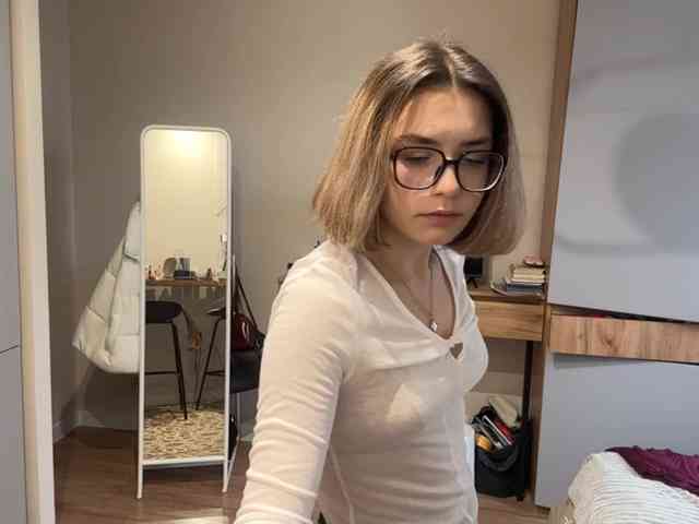 AlbaMihelcic webcam