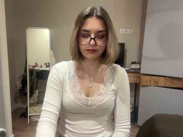 AlbaMihelcic webcam