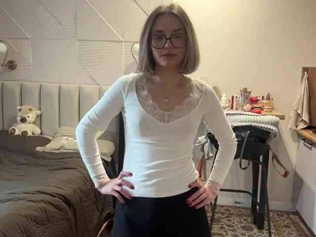 AlbaMihelcic webcam