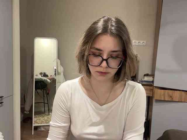 AlbaMihelcic webcam
