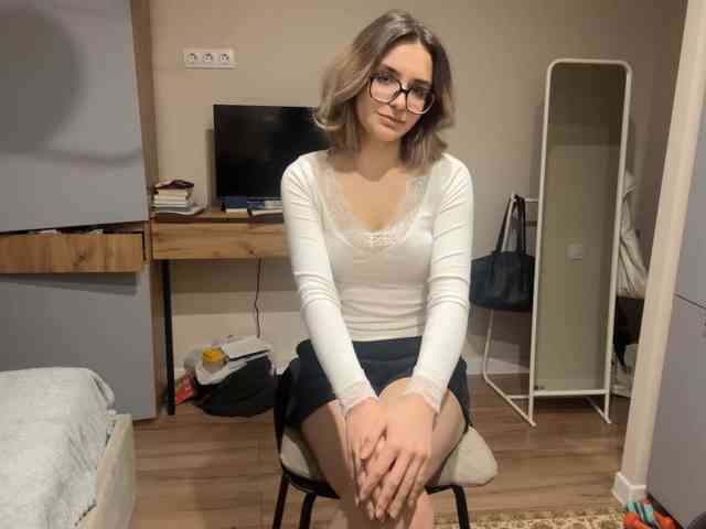 AlbaMihelcic webcam