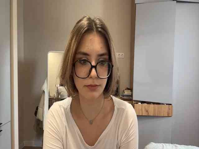 AlbaMihelcic webcam