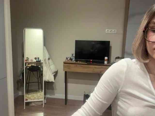AlbaMihelcic webcam