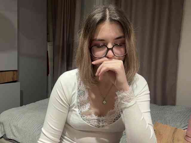 AlbaMihelcic webcam