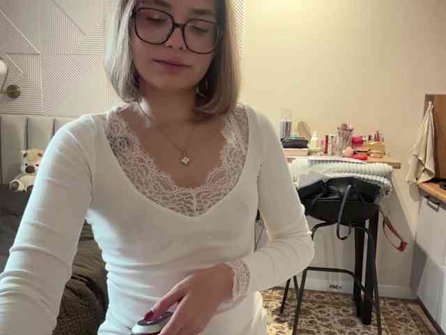 AlbaMihelcic webcam