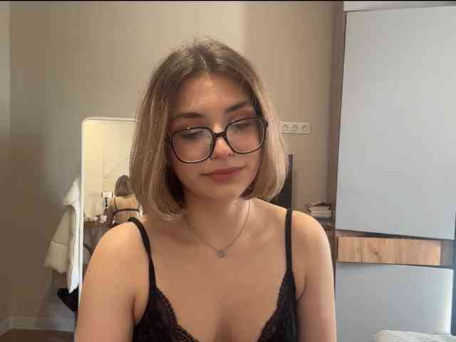 AlbaMihelcic webcam