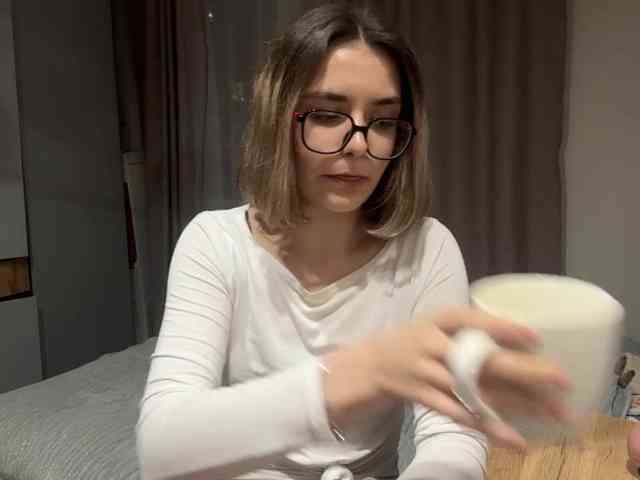 AlbaMihelcic webcam