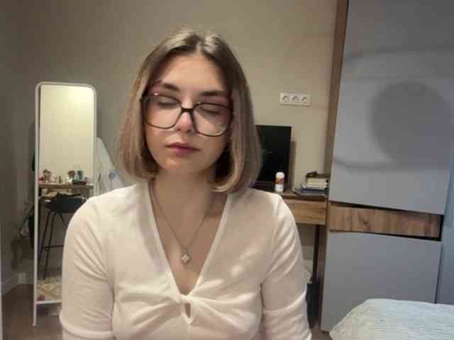 AlbaMihelcic webcam
