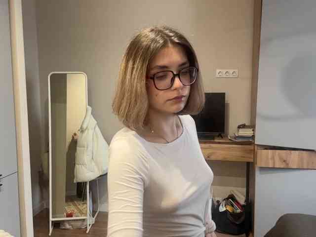 AlbaMihelcic webcam