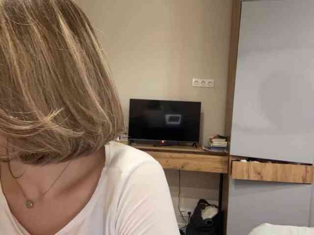 AlbaMihelcic webcam