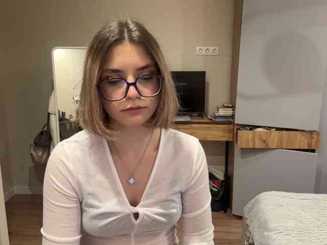 AlbaMihelcic webcam