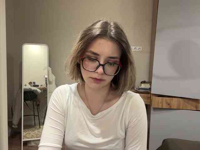 AlbaMihelcic webcam