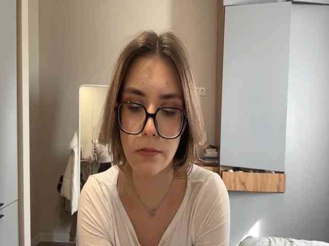 AlbaMihelcic webcam
